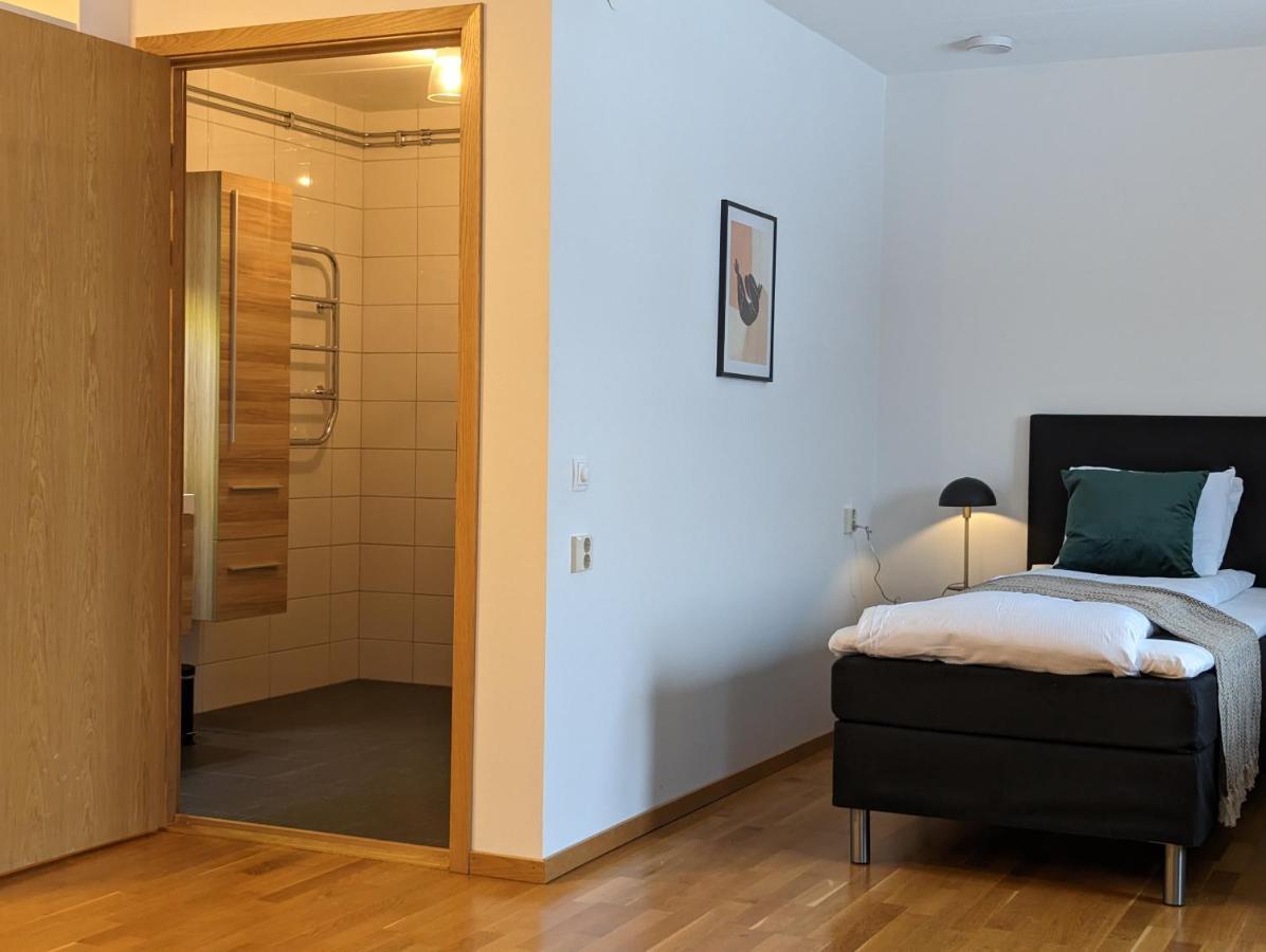Hotell Bro Kristinehamn Bagian luar foto