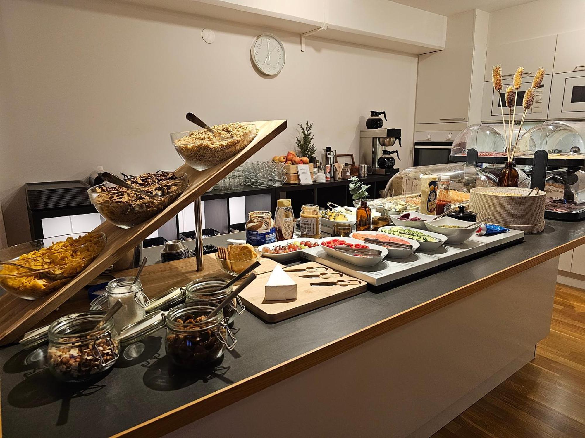 Hotell Bro Kristinehamn Bagian luar foto