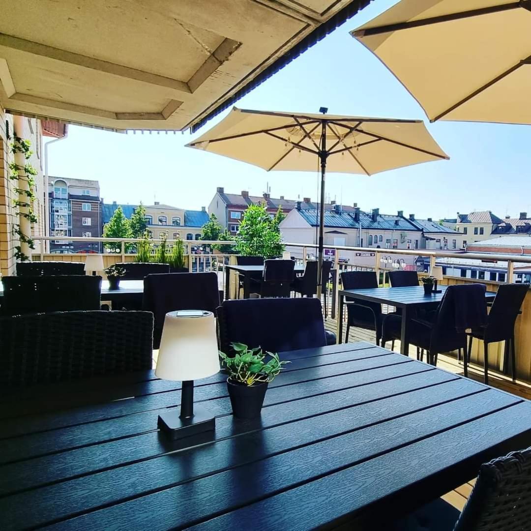 Hotell Bro Kristinehamn Bagian luar foto